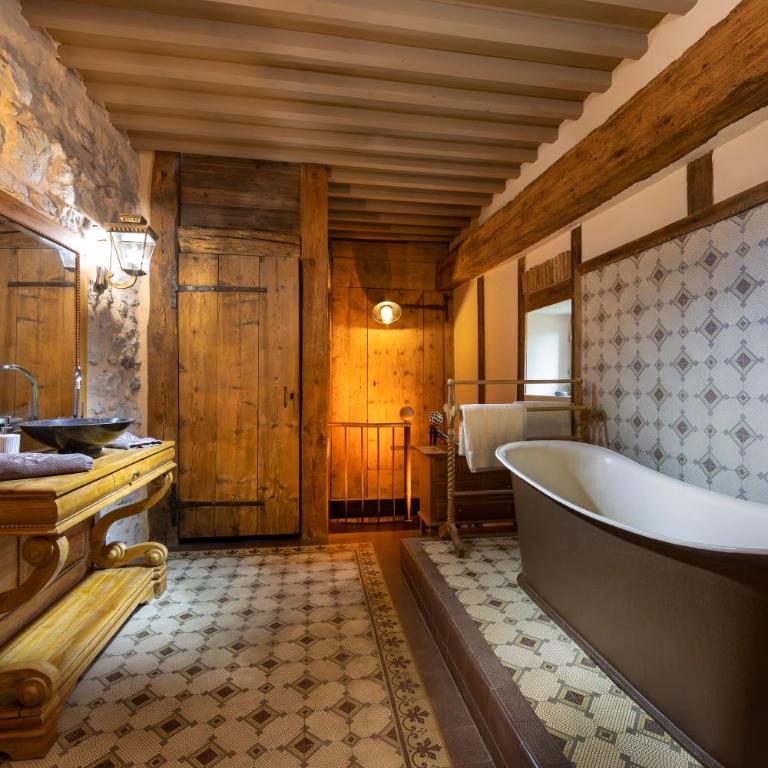 Chambre au château des Girards - Chambre Double avec Salle de Bains Privative - 10