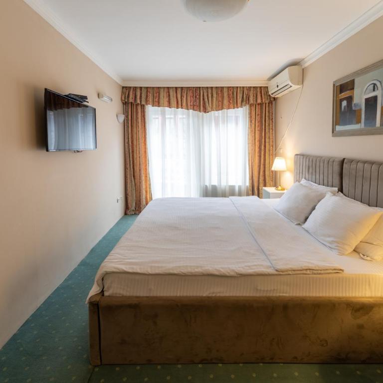 Garni Hotel President de Luxe - Small Double or Twin Room - 10