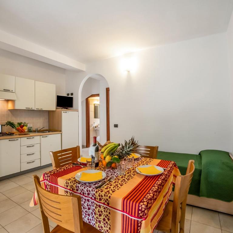 Blumare Resort - One Bedroom Apartment with Garden 1 - 2