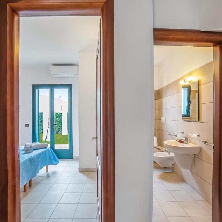 Blumare Resort - One Bedroom Apartment with Garden 2 - 8