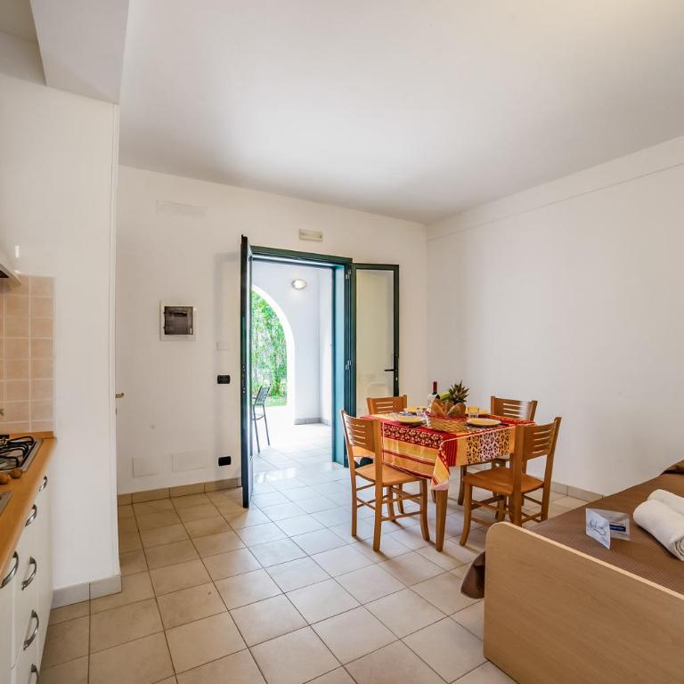 Blumare Resort - One Bedroom Apartment with Garden 2 - 1