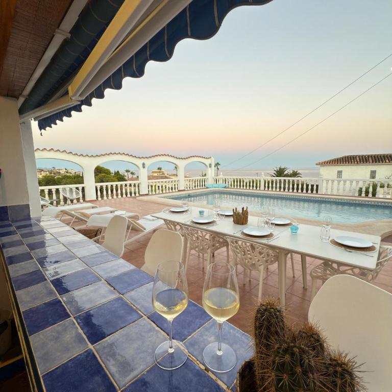 Villa Cala Lanuza - Three-Bedroom Vacation Home - 11