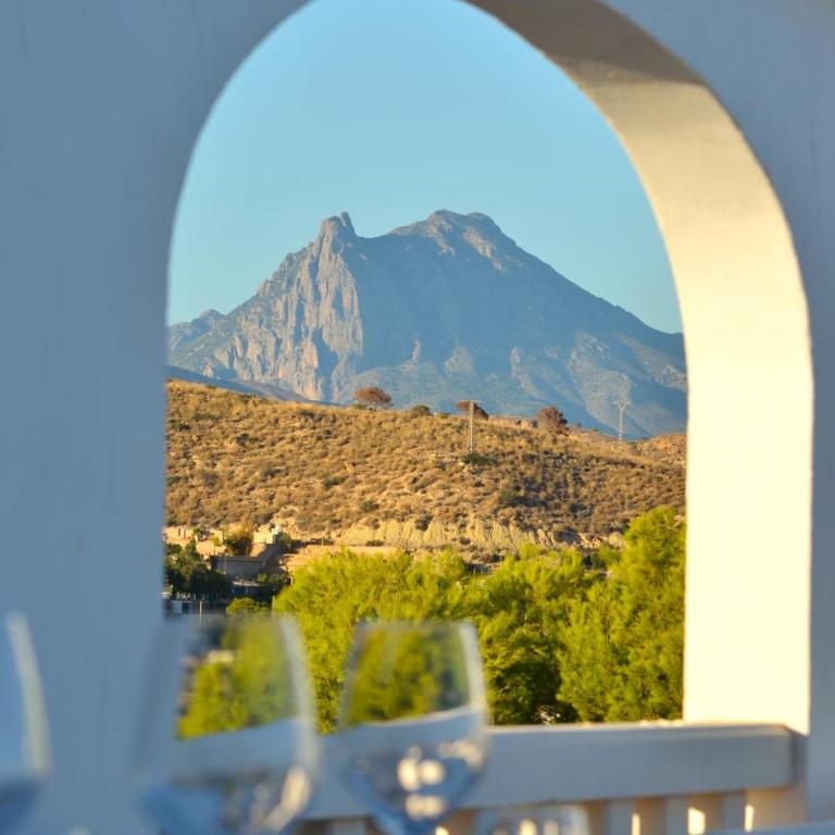 Villa Cala Lanuza - Three-Bedroom Vacation Home - 15