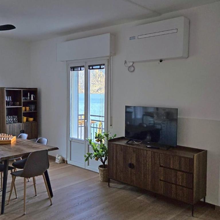 Limone Apt · Vista Lago - Finestra sul Lago - Appartamento con 2 Camere da Letto - 4