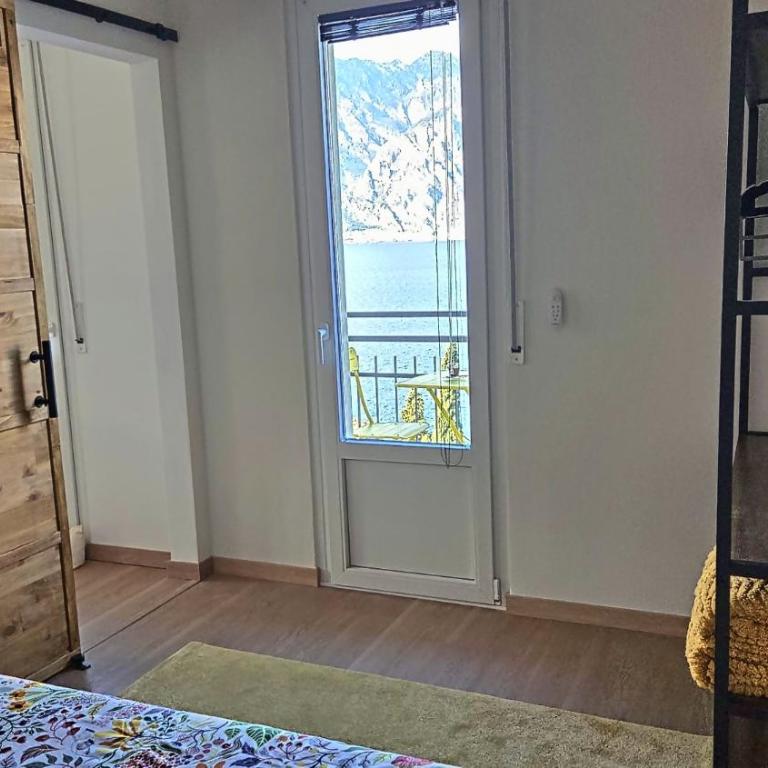 Limone Apt · Vista Lago - Finestra sul Lago - Appartamento con 2 Camere da Letto - 14