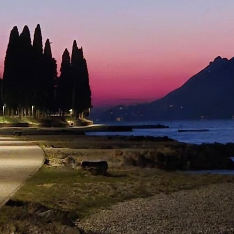 Limone Apt · Vista Lago - Finestra sul Lago - Appartamento con 2 Camere da Letto - 34