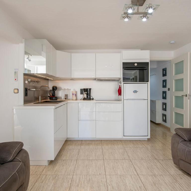 Luminoso piso de tres habitaciones con vistas al mar - Apartamento de 3 dormitorios con vistas al mar - 6
