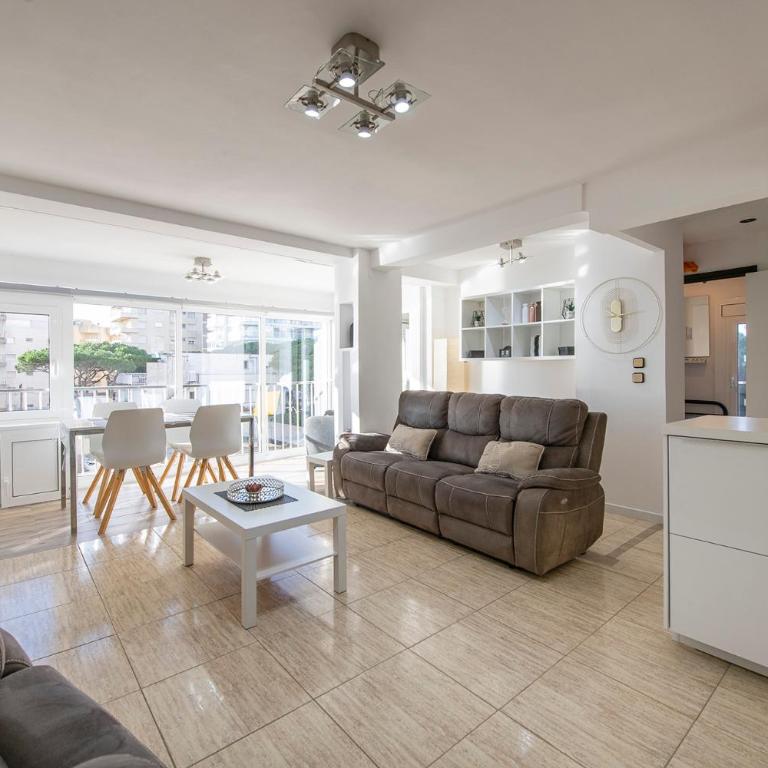 Luminoso piso de tres habitaciones con vistas al mar - Apartamento de 3 dormitorios con vistas al mar - 7