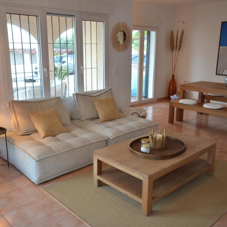 Villa Cala Lanuza - Three-Bedroom Vacation Home - 23