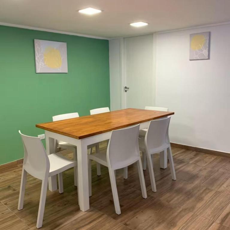 Depto 4 amb media cuadra del mar entre Torreón y Varese - Three-Bedroom Apartment - 4