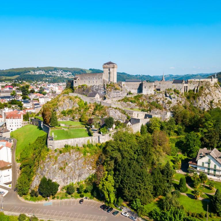 Sérénité - T2 centre Lourdes avec terrasse et parking - Appartamento con 2 Camere da Letto - 23