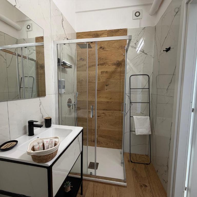 Cinquantotto Cozy Rooms - Double Room with Balcony - 9