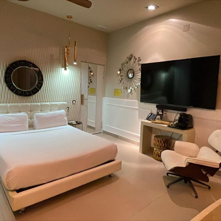 Abalú Collection Hotel Boutique Gran Via - Deluxe Double Room with Bath - 5