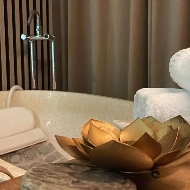 Abalú Collection Hotel Boutique Gran Via - Deluxe Double Room with Bath - 6