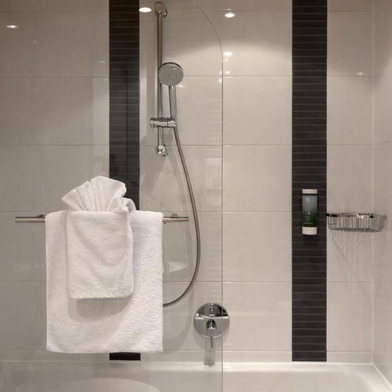 Hotel Grüner Baum - Deluxe Doppelzimmer mit Bad - 4