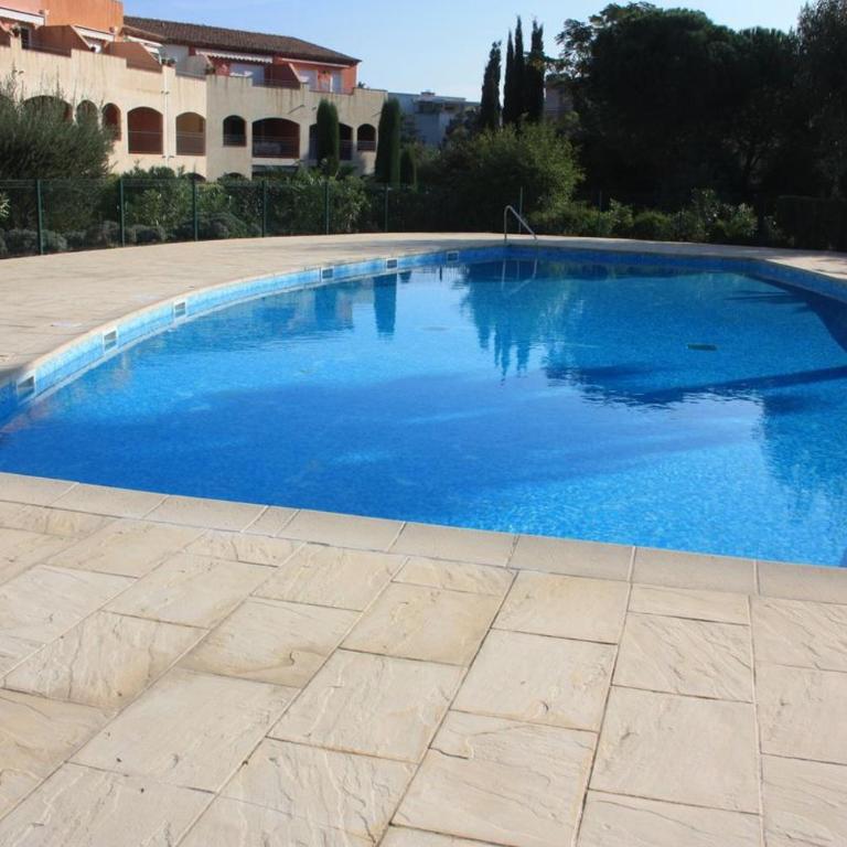 Superb 3-bedroom apartment - 85 m2 - 6 beds - 2 Pools - Tennis - Apartamento de 3 dormitorios - 20