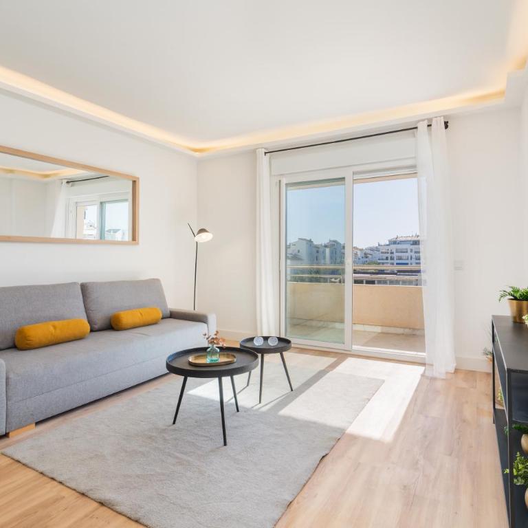 MARBELLA HOME RENTALS - Marina Banus, Puerto Banus, 2BR Renovated, pool & parking - Two-Bedroom Apartment - 2