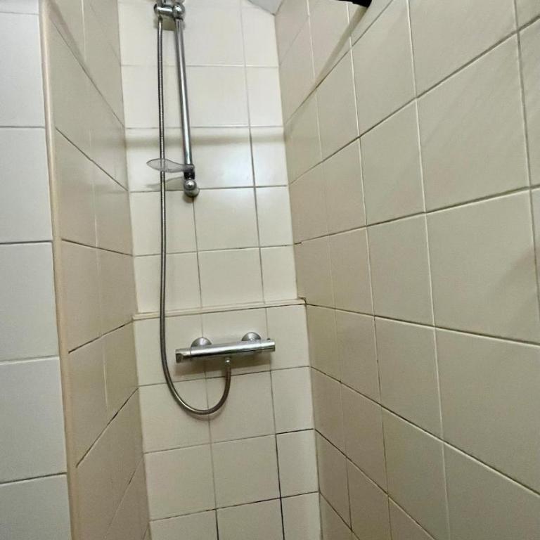 Charmant studio rue de Bayeux au Cœur de Caen - One-Bedroom Apartment - 9