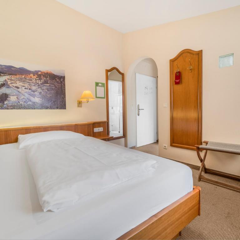 Das Grüne Hotel zur Post - 100 % BIO - Einzelzimmer mit kleinem Doppelbett - 2