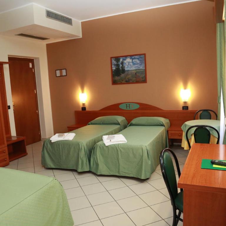 HD Hotel - Camera Tripla - 3