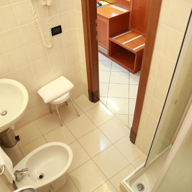 HD Hotel - Camera Matrimoniale Economy - 1