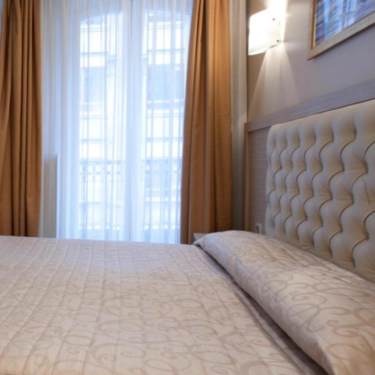 Hôtel Lebron - Chambre Double - 11