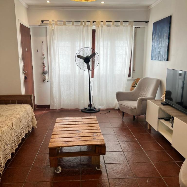 Amplio Departamento Céntrico De 3 Ambientes Con Cochera - MDQ - Two-Bedroom Apartment - 47