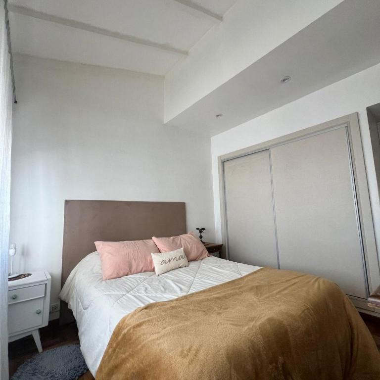 Amplio Departamento Céntrico De 3 Ambientes Con Cochera - MDQ - Apartamento de 2 dormitorios - 30