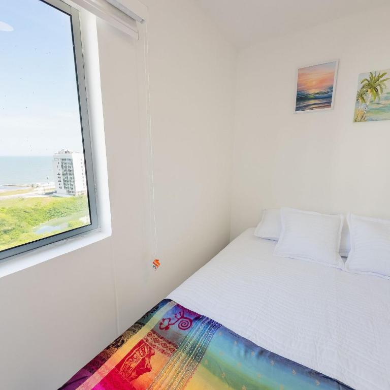 Modern 3BR w/ Ocean View · Prime Location - Apartment - 12
