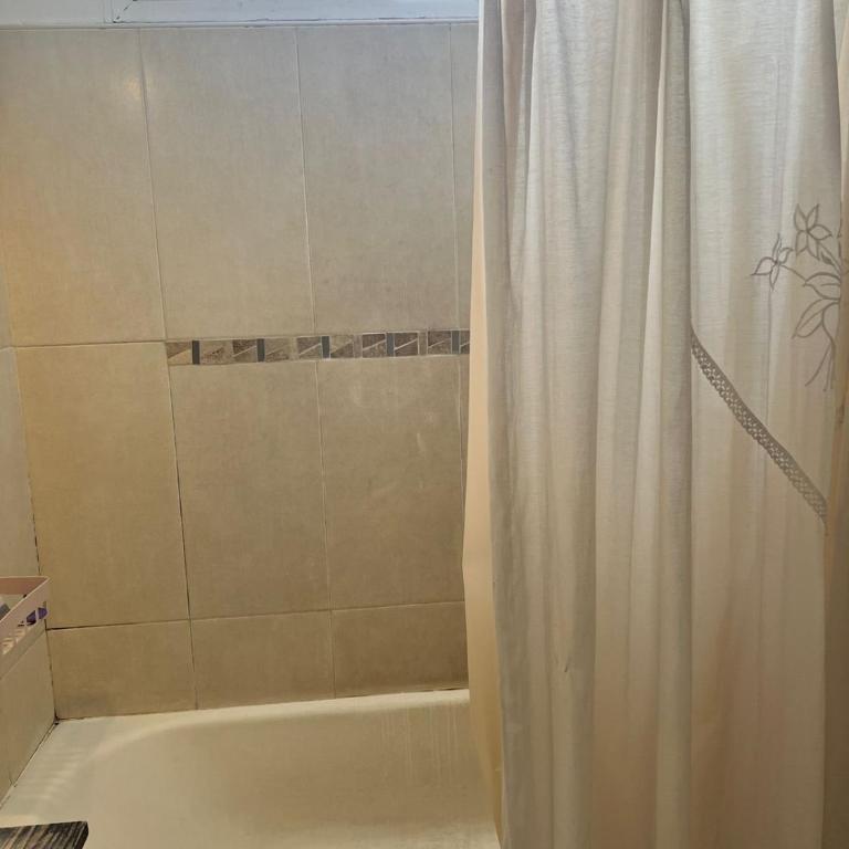 Amplio Departamento Céntrico De 3 Ambientes Con Cochera - MDQ - Apartamento de 2 dormitorios - 12