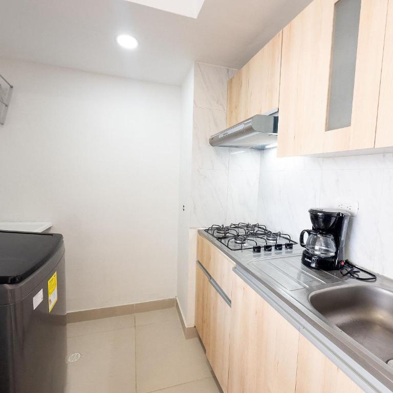 Modern 3BR w/ Ocean View · Prime Location - Apartment - 23