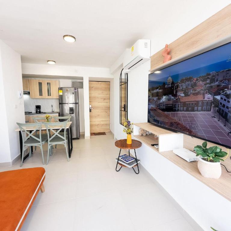Modern 3BR w/ Ocean View · Prime Location - Apartment - 1
