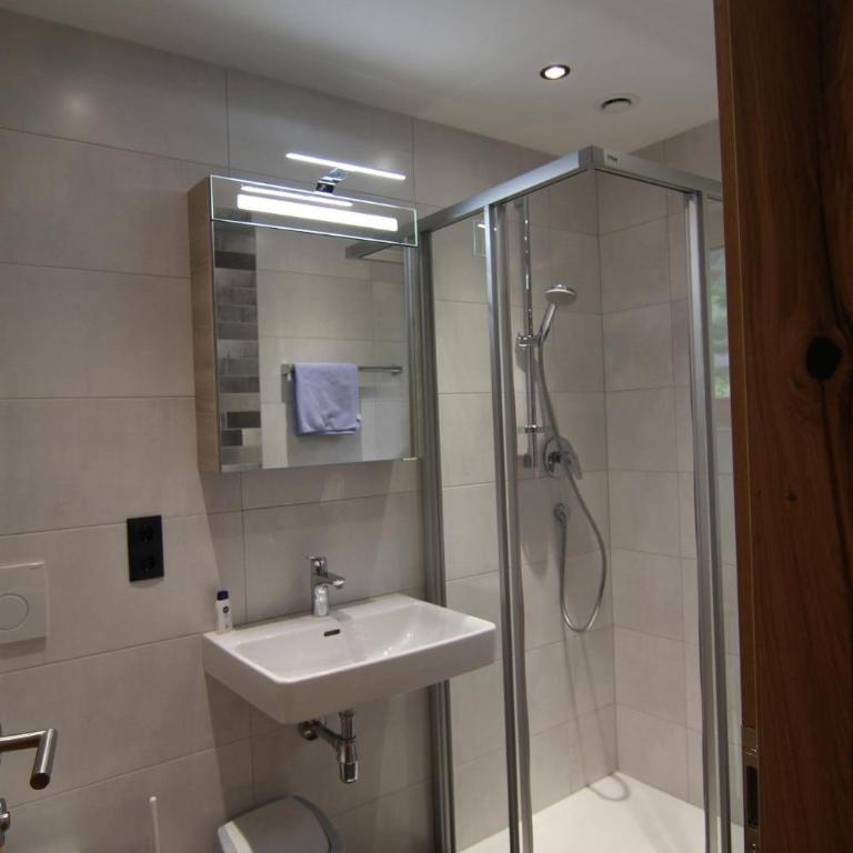 Gästehaus Bliem - Apartment mit 2 Schlafzimmern und Dusche - 21