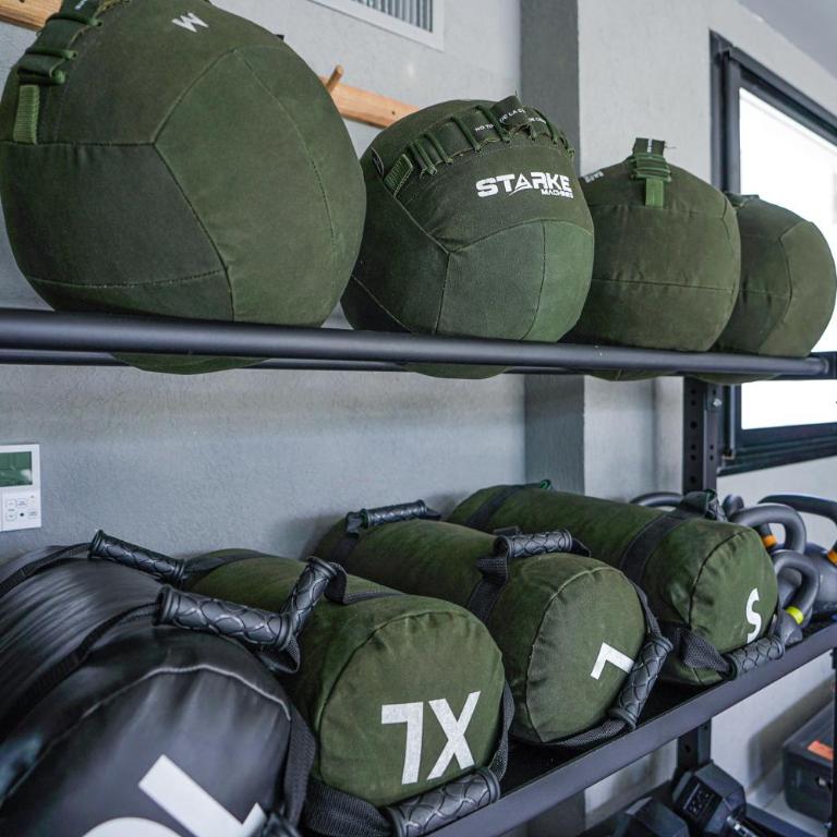 Foster Studio - Park 6 - One-Bedroom Apartment - 45