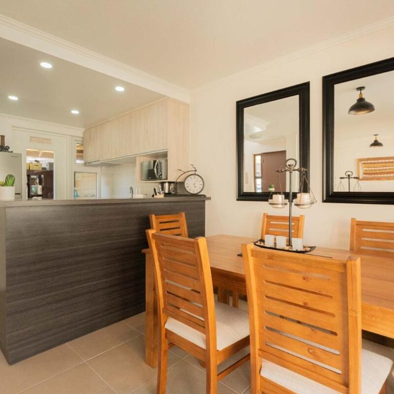 Volcan Home 3D Wifi & Parking - Three-Bedroom House - 3