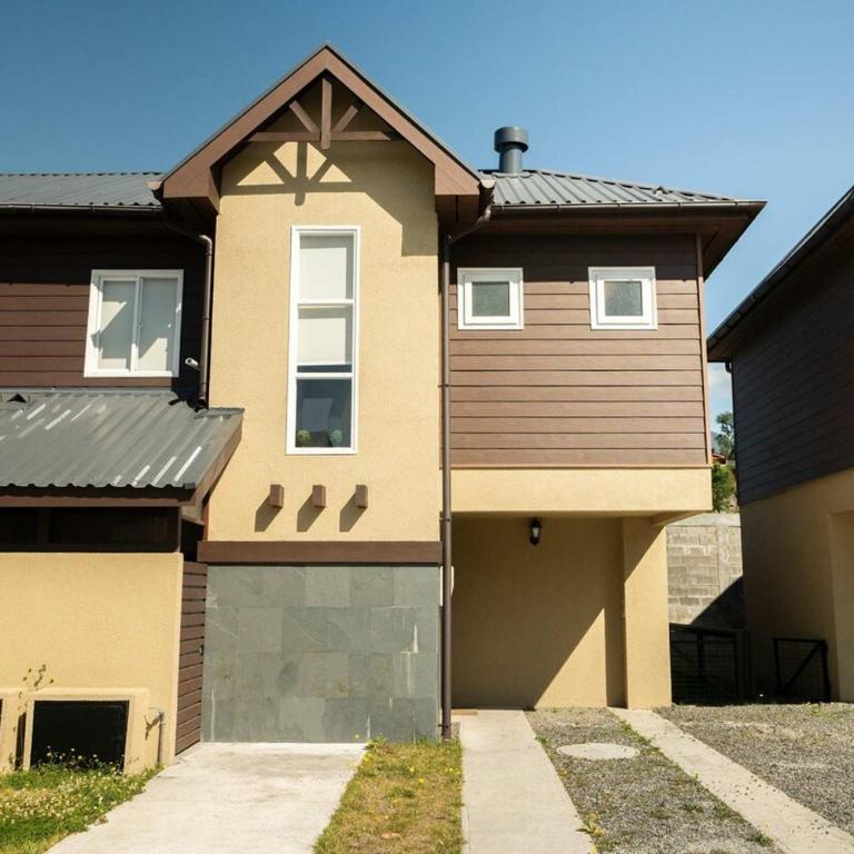 Volcan Home 3D Wifi & Parking - Three-Bedroom House - 13