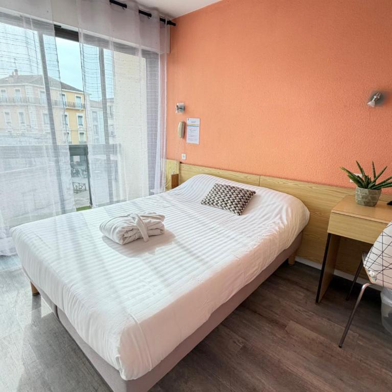 Hotel Bains Sarrailh - Chambre Double avec Balcon - 2