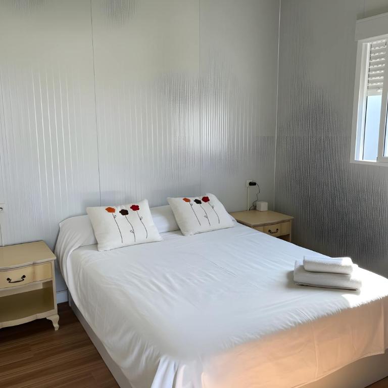 Casa con jardin y piscina con horario privada WiFi y aire acondicionado - Casa - 28