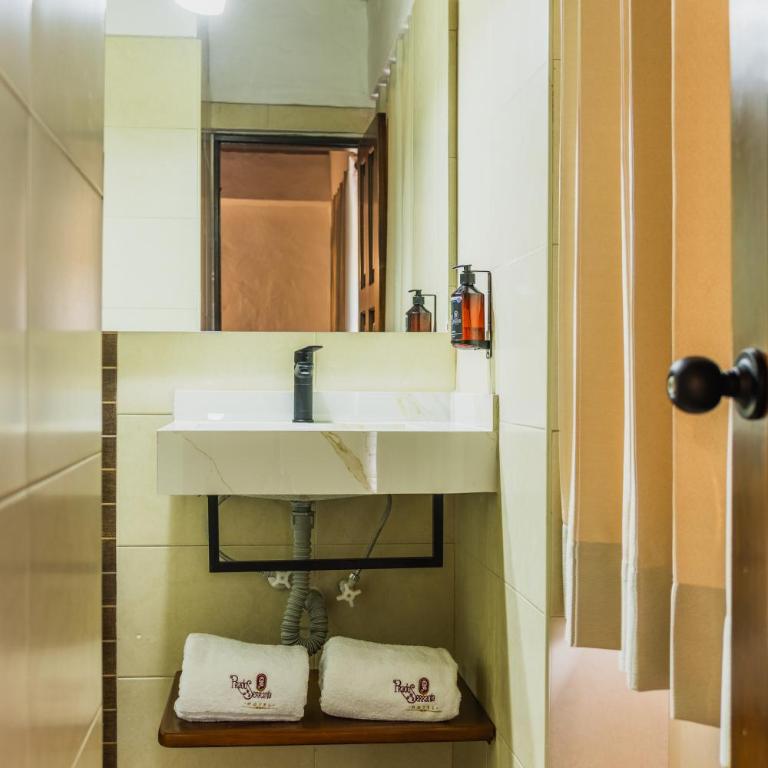 Hotel Prados de la Serranía - Habitación Doble con balcón - 5