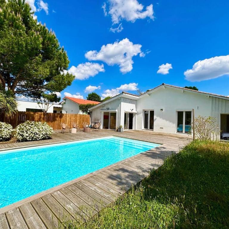 Villa Naïs - Villa - 1