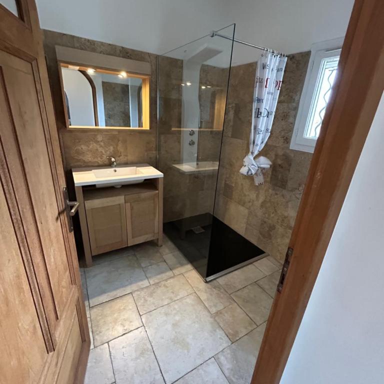 Très beau Studio lumineux dans Villa avec piscine - Appartamento con 2 Camere da Letto e Vista Piscina - 12