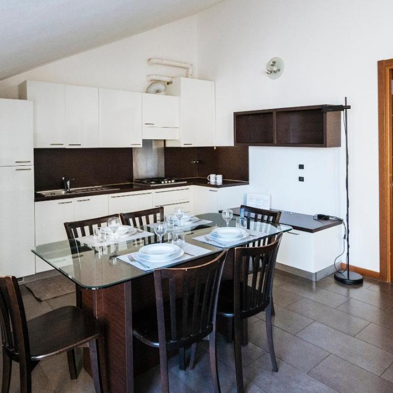 Viale Hambury 51 - Appartamento con 2 Camere da Letto - 9