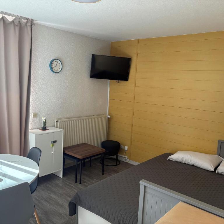 Agréable T2 lumineux avec vue dégagée et piscine - Appartement 1 Chambre - 8
