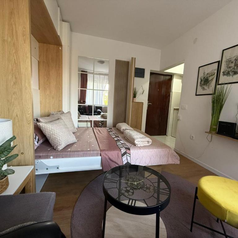Moderan Studio na Trgu Republike - Centar - Room #1005994702 - 5