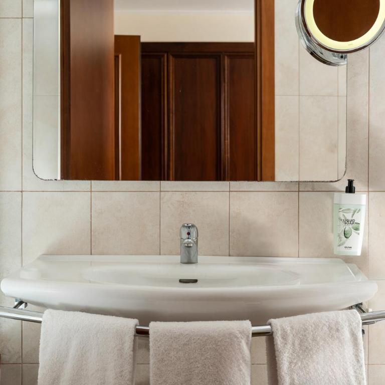 Hotel Athena - Camera Tripla - 6