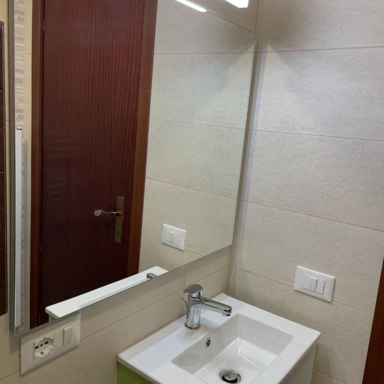 Castellana Mono 68 - Appartamento - 18