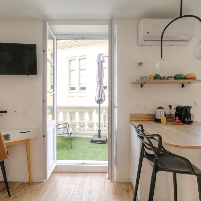 Joli studio climatisé avec terrasse - Lyon centre - Apartment mit 1 Schlafzimmer - 4