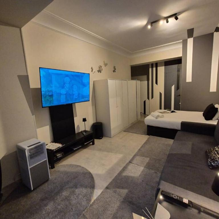 Habitación Oasis F. centro de Madrid! - Habitación Doble - 1 o 2 camas - 6