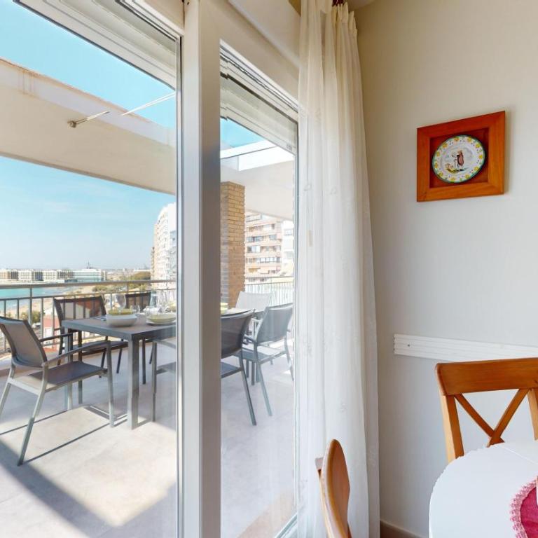 Alicante Penthouse Sea Views - Two-Bedroom Apartment - 13