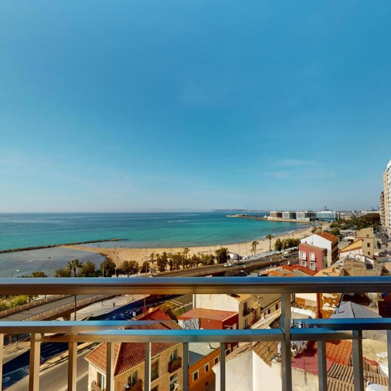 Alicante Penthouse Sea Views - Two-Bedroom Apartment - 15